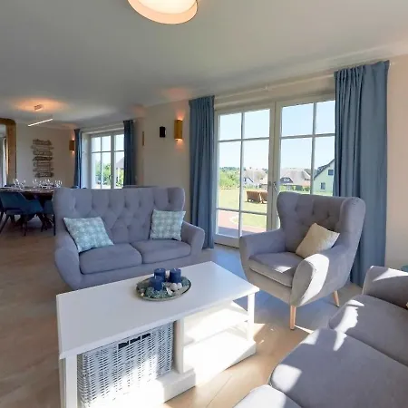 Holiday home Moenchguter Reethus Mit Wasserblick, Kamin, Sauna Alt Reddevitz