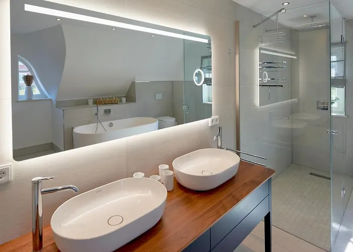 Moenchguter Reethus Mit Wasserblick, Kamin, Sauna Hébergement de vacances